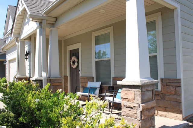 231 Raleighwood Lane, Simpsonville, SC 29681