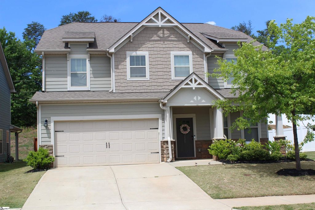 231 Raleighwood Lane, Simpsonville, SC 29681