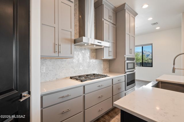 15851 N Studebaker Lane, Tucson, AZ 85739