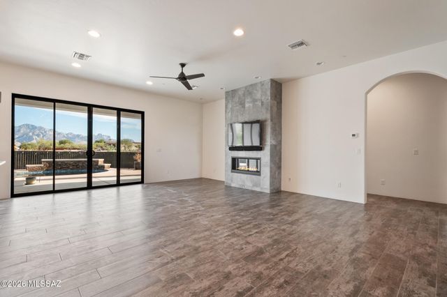 15851 N Studebaker Lane, Tucson, AZ 85739