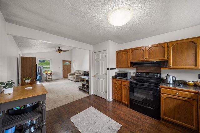 5404 NE 42nd Terrace, Kansas City, MO 64117