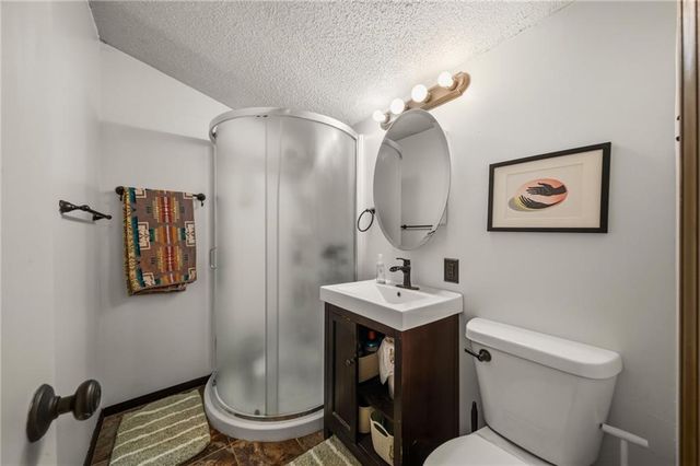 5404 NE 42nd Terrace, Kansas City, MO 64117