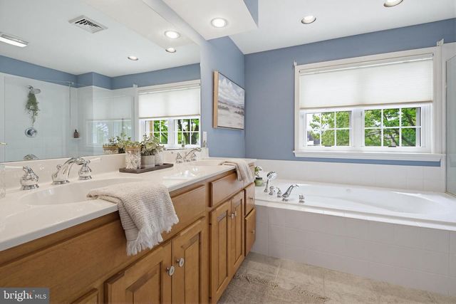 634 NORTHFIELD RD, Lititz, PA 17543
