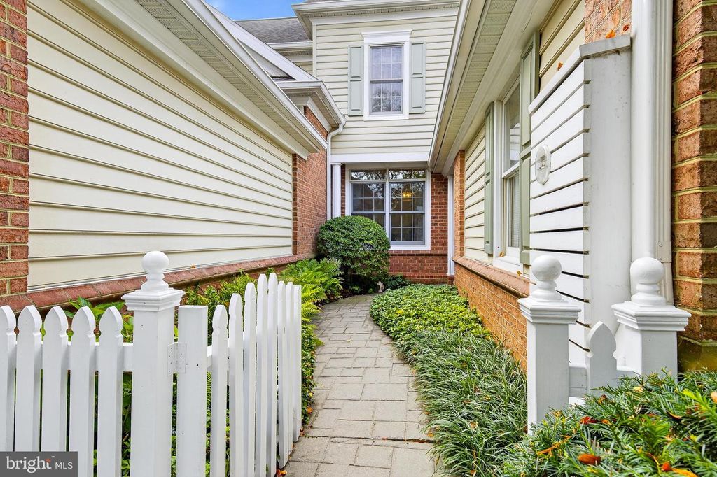 634 NORTHFIELD RD, Lititz, PA 17543