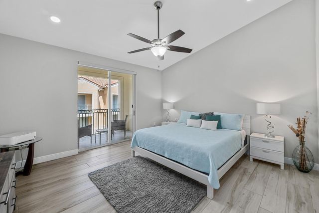 11775 St Andrews Place 103, Wellington, FL 33414