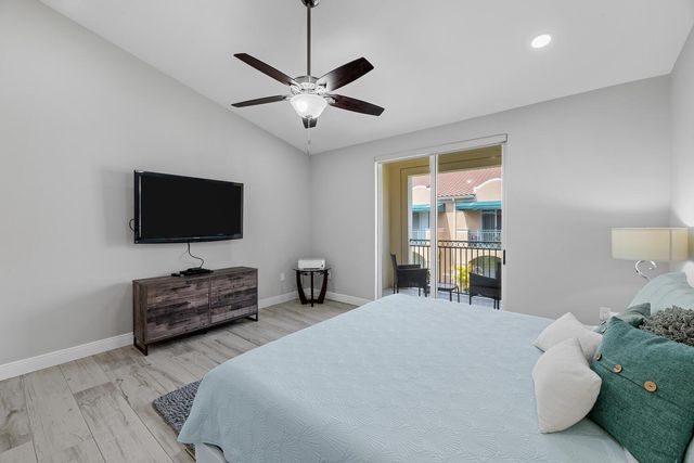 11775 St Andrews Place 103, Wellington, FL 33414