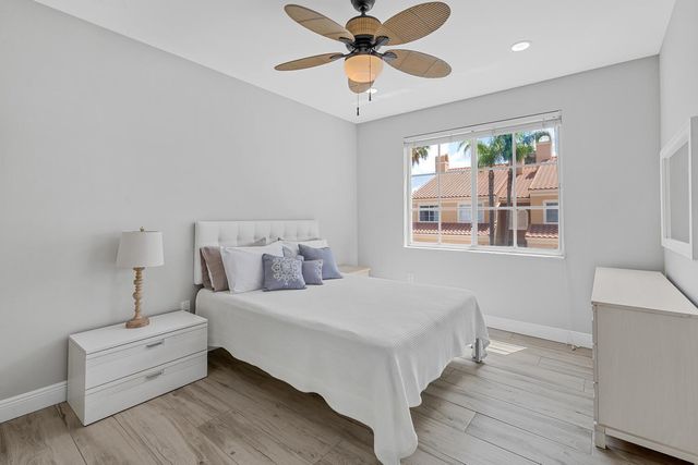 11775 St Andrews Place 103, Wellington, FL 33414