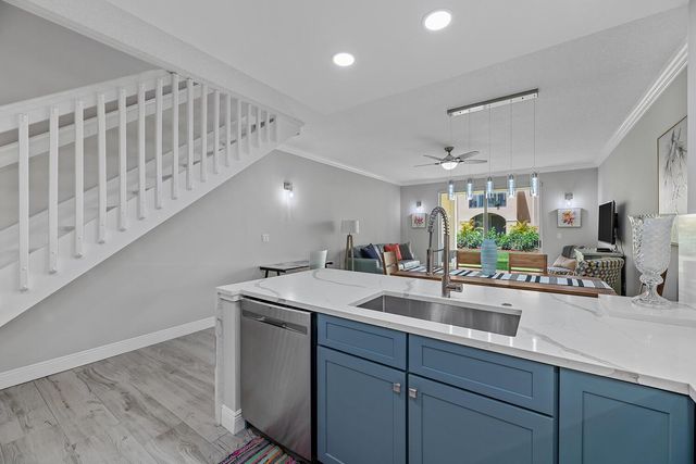 11775 St Andrews Place 103, Wellington, FL 33414