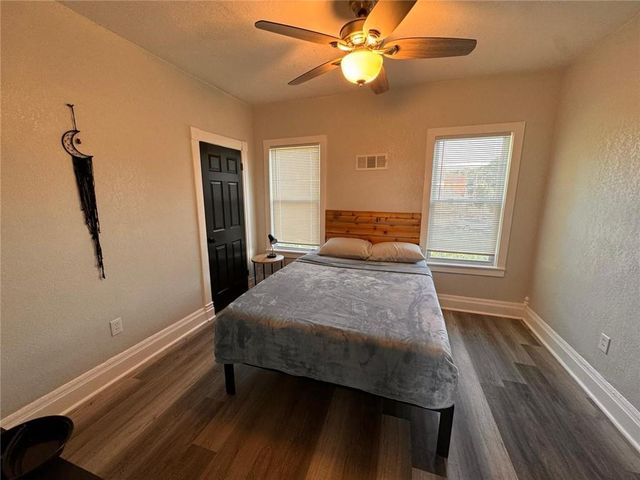 2205 Prospect Avenue, Kansas City, MO 64127
