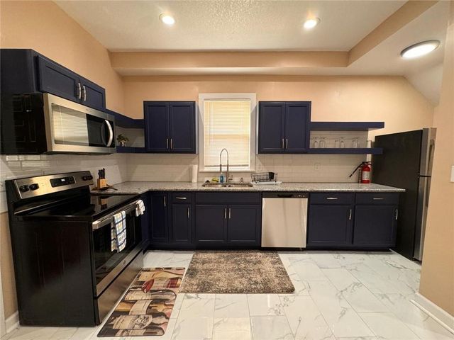 2205 Prospect Avenue, Kansas City, MO 64127