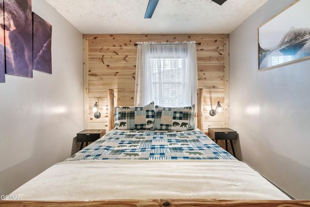 1720 Silver Poplar Lane, Sevierville, TN 37876