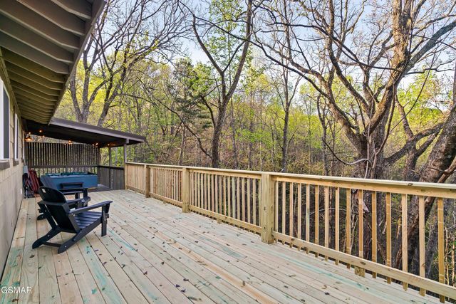 1720 Silver Poplar Lane, Sevierville, TN 37876