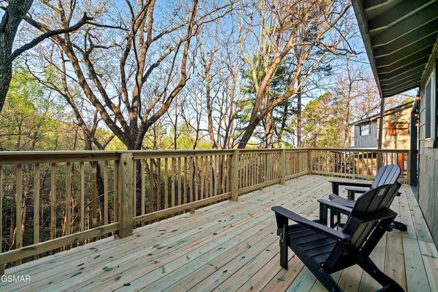 1720 Silver Poplar Lane, Sevierville, TN 37876