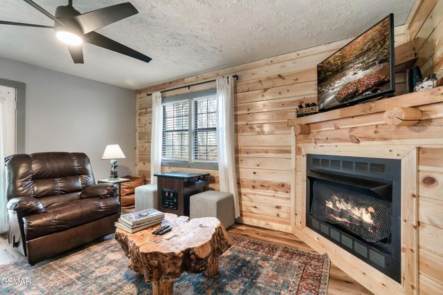 1720 Silver Poplar Lane, Sevierville, TN 37876