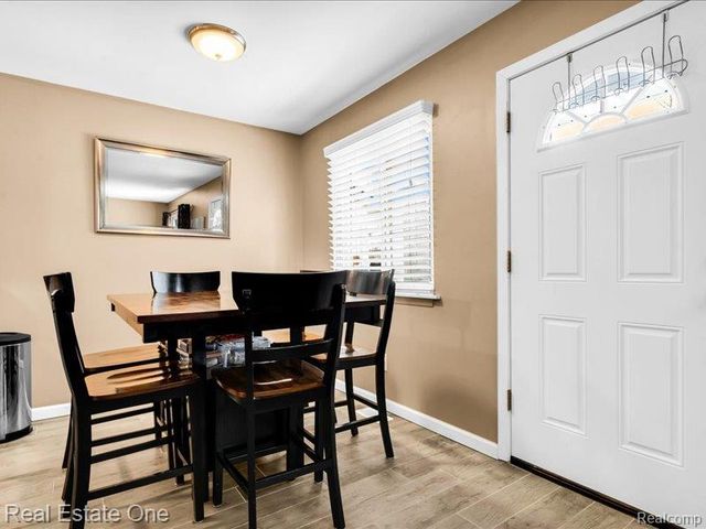 8242 Russell Street, Shelby Twp, MI 48317