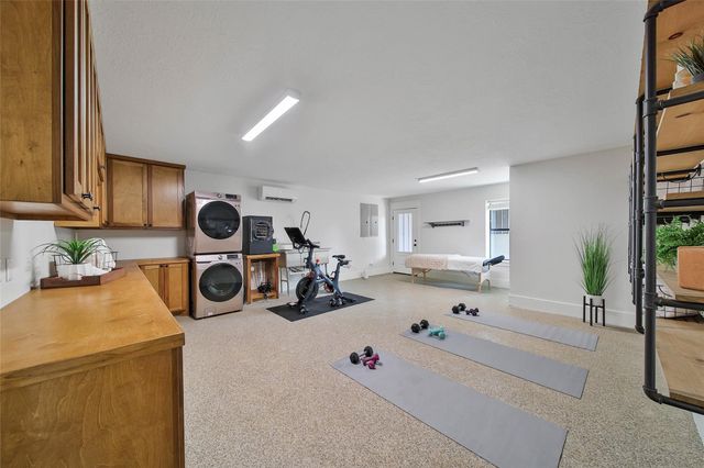 18859 Kinkaid Road W, Montgomery, TX 77316
