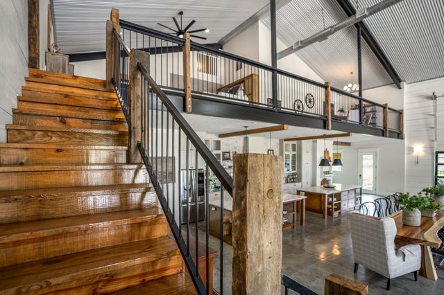 18859 Kinkaid Road W, Montgomery, TX 77316