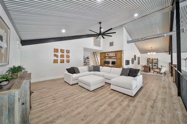 18859 Kinkaid Road W, Montgomery, TX 77316