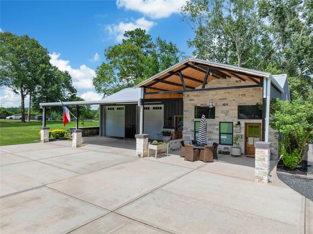 18859 Kinkaid Road W, Montgomery, TX 77316