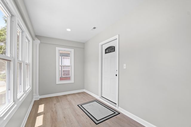 5748 W Erie Street, Chicago, IL 60644
