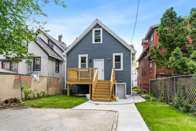 5748 W Erie Street, Chicago, IL 60644