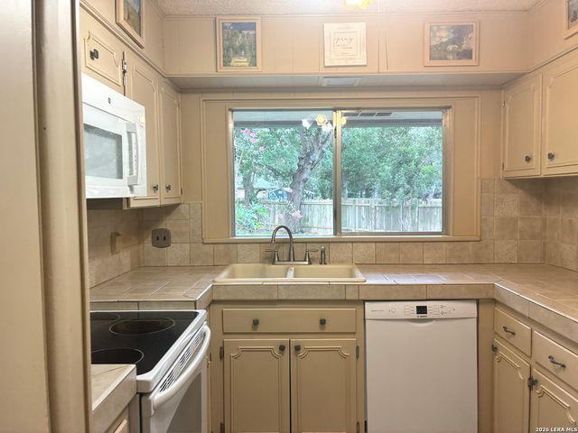 11012 Whisper Hollow, San Antonio, TX 78230