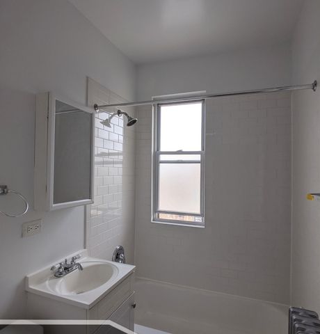 2600 N Kimball Avenue 403, Chicago, IL 60647