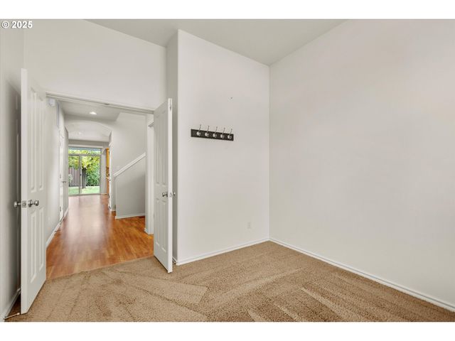 17925 Nw WATERFIELD Ct, Beaverton, OR 97006