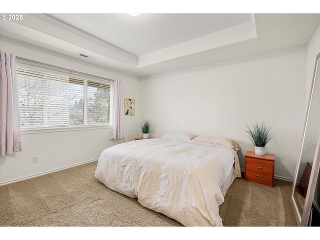 17925 Nw WATERFIELD Ct, Beaverton, OR 97006