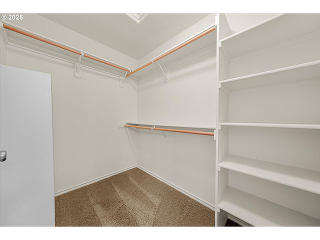 17925 Nw WATERFIELD Ct, Beaverton, OR 97006