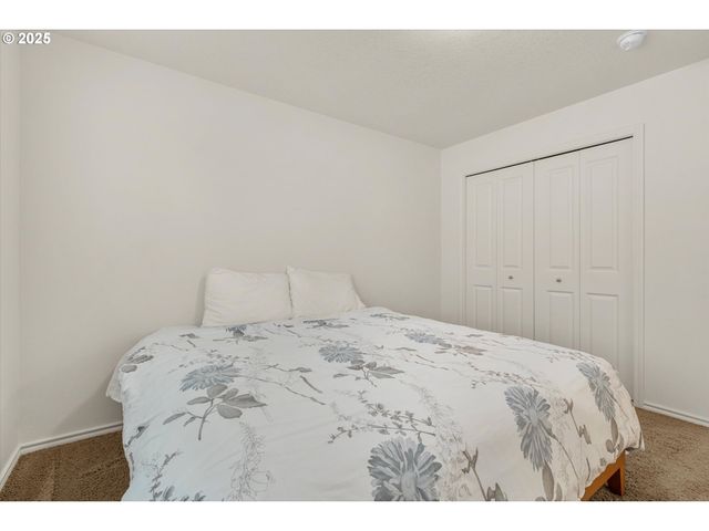 17925 Nw WATERFIELD Ct, Beaverton, OR 97006