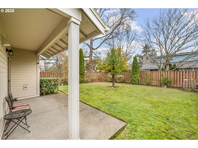 17925 Nw WATERFIELD Ct, Beaverton, OR 97006