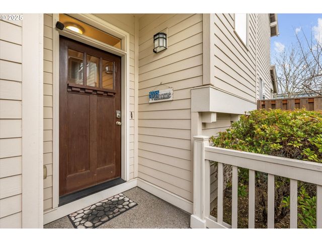 17925 Nw WATERFIELD Ct, Beaverton, OR 97006