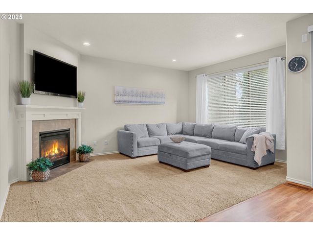 17925 Nw WATERFIELD Ct, Beaverton, OR 97006