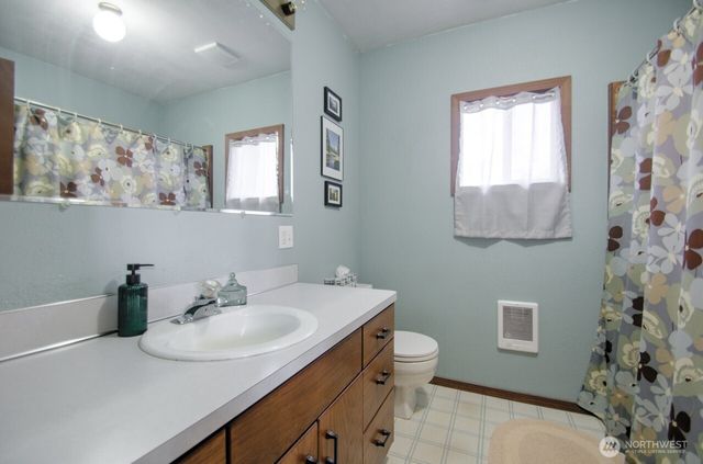 664 NW New York Avenue, Chehalis, WA 98532
