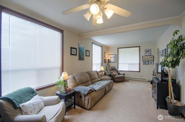 664 NW New York Avenue, Chehalis, WA 98532
