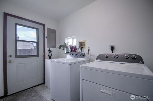 664 NW New York Avenue, Chehalis, WA 98532
