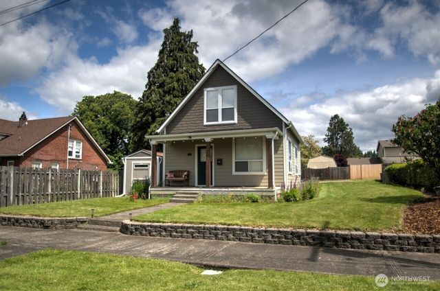 664 NW New York Avenue, Chehalis, WA 98532