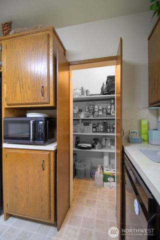664 NW New York Avenue, Chehalis, WA 98532