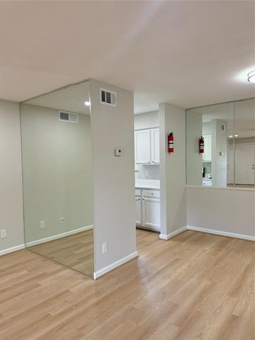 9797 Leawood Boulevard 804, Houston, TX 77099