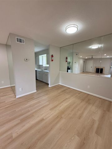 9797 Leawood Boulevard 804, Houston, TX 77099