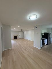 9797 Leawood Boulevard 804, Houston, TX 77099