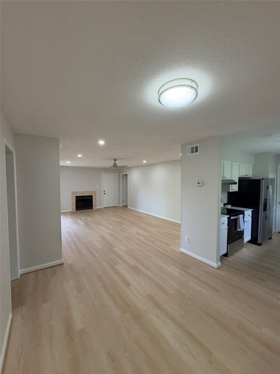 9797 Leawood Boulevard 804, Houston, TX 77099