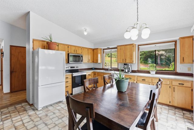 352 & Lot 60 Lochwood Drive, Camano Island, WA 98282