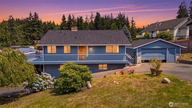 352 & Lot 60 Lochwood Drive, Camano Island, WA 98282