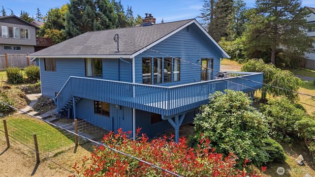352 & Lot 60 Lochwood Drive, Camano Island, WA 98282