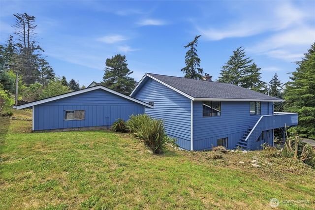 352 & Lot 60 Lochwood Drive, Camano Island, WA 98282
