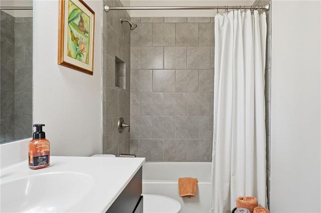 140 Inwood Walk, Woodstock, GA 30188