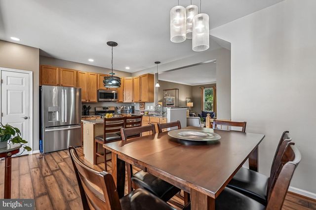 7025 MANAHOAC PL, Gainesville, VA 20155