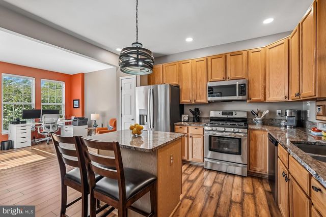 7025 MANAHOAC PL, Gainesville, VA 20155
